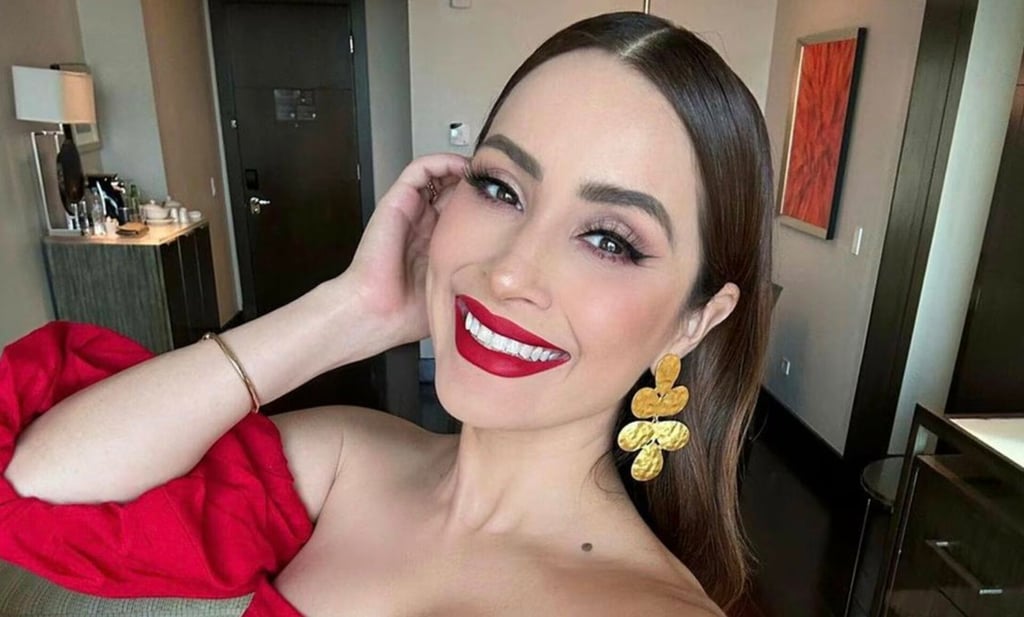 Cynthia Rodríguez celebra sus 40 con vestido rojo de ensueño