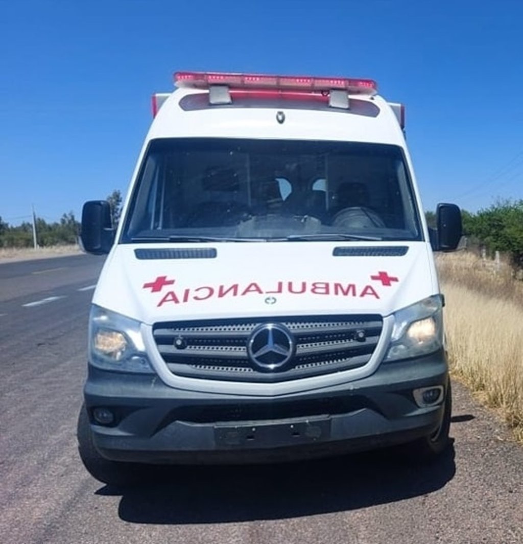 Hecho.Un motociclista de Nuevo Ideal se accidentó en la carretera de Canatlán; debido a sus lesiones fue trasladado al Hospital General 450 de Durango.