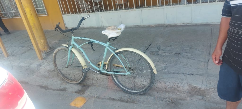 Octogenario fue arrollado por un ciclista en Gómez Palacio