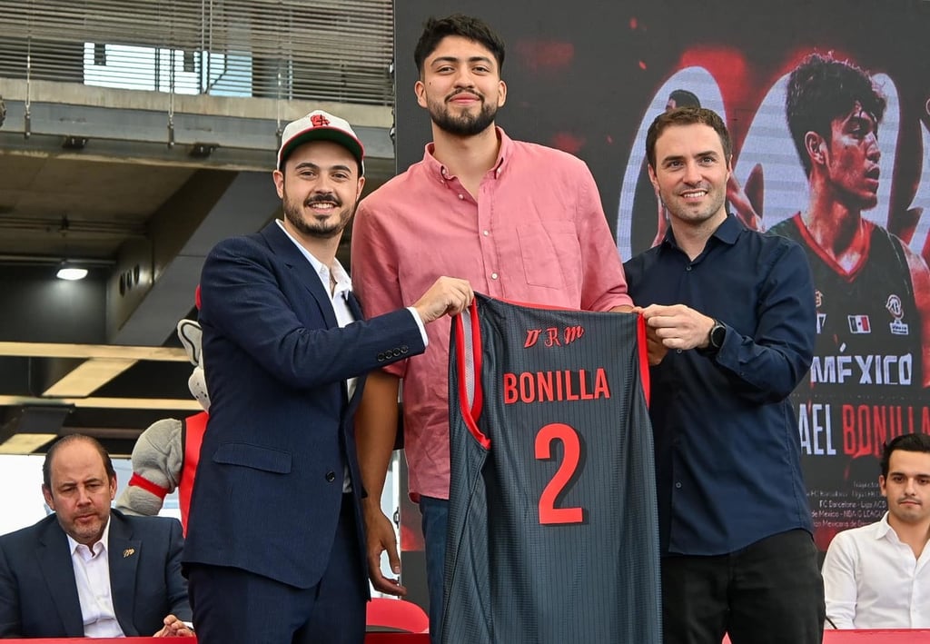 Jugador. Gael Bonilla es el primer jugador oficial de los Diablos Rojos del México Basquetbol.