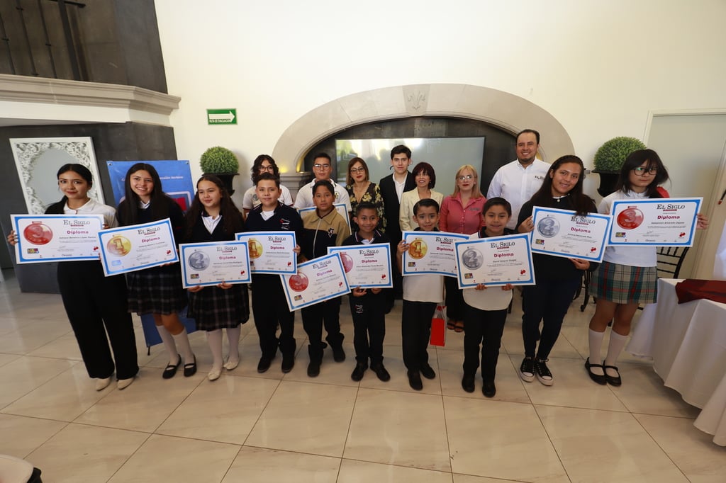 Premiados. Los 12 alumnos que obtuvieron los tres primeros lugares de las cuatro categorías de LEEMOS.