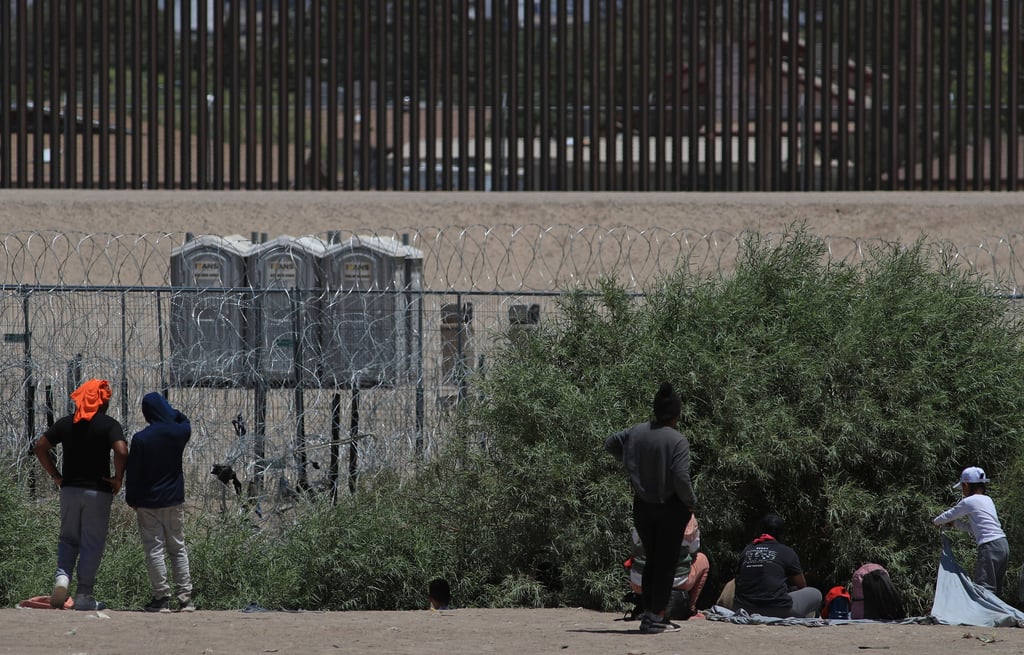 Biden ordena restringir el asilo a migrantes y 'cerrar' frontera con México