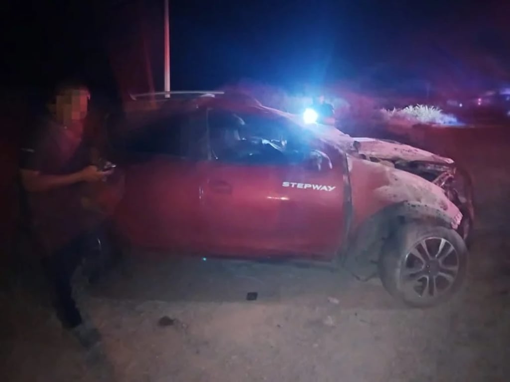 Deceso. Una mujer murió tras chocar contra un tráiler en la carretera Gómez Palacio-Jiménez.