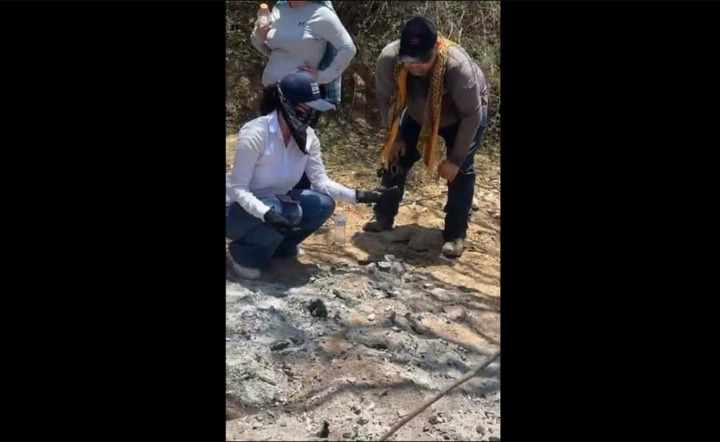 Con video, Ceci Flores muestra hallazgo de restos humanos calcinados en Sonora