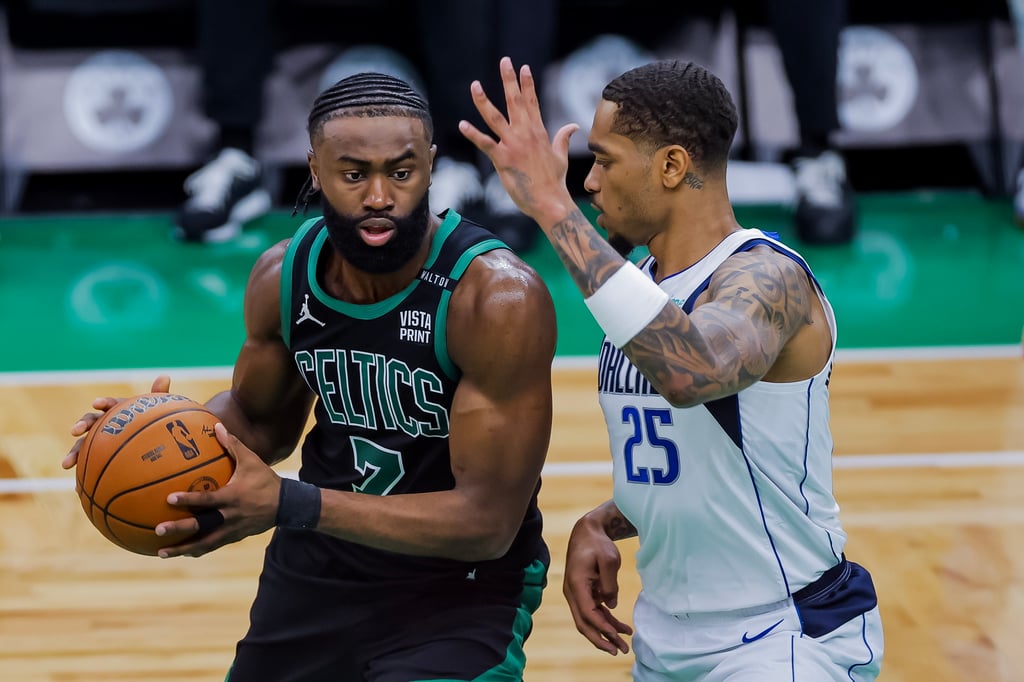 Celtics de Boston dominó a Mavericks de Dallas