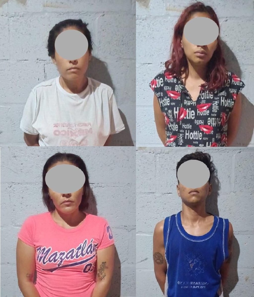 Estatales detuvieron a cuatro presuntos narcomenudistas con 'cristal', tres mujeres y un varón, en Gómez Palacio.