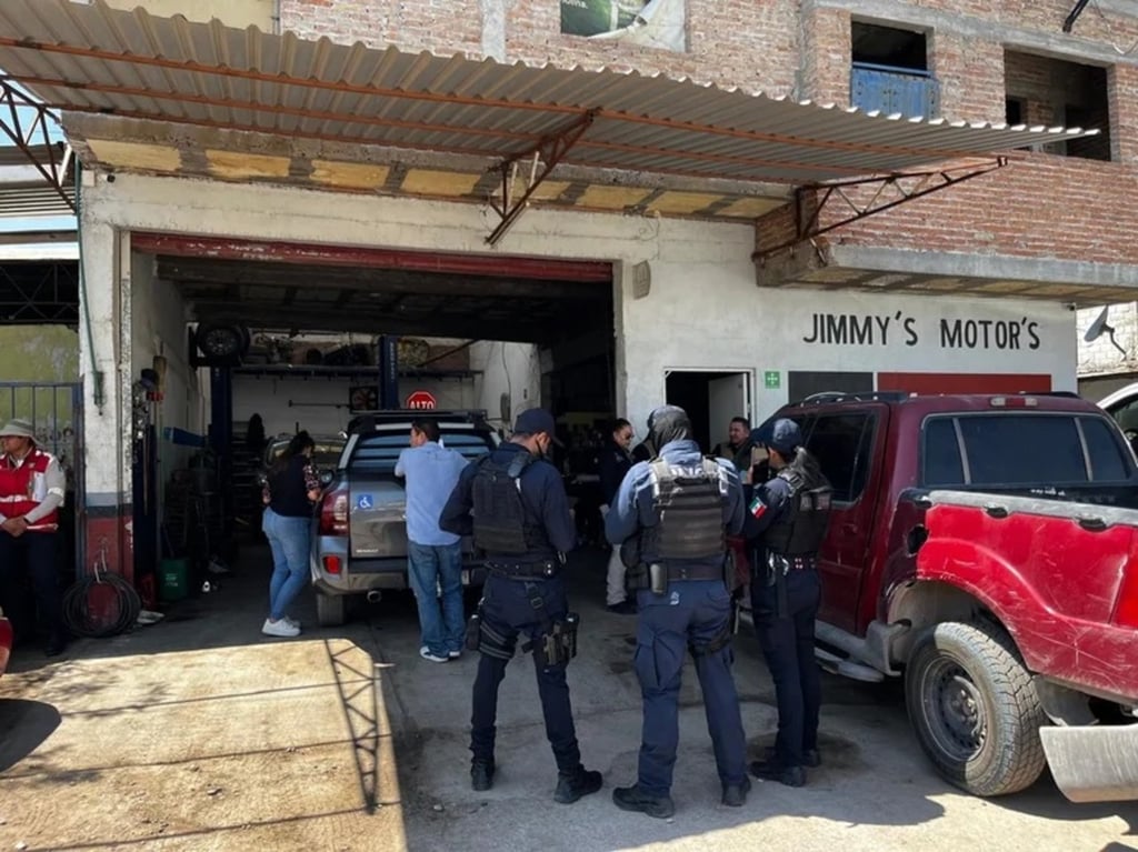 Labor.  Aseguran vehículos durante operativos en yonkes de Gómez Palacio y Lerdo.