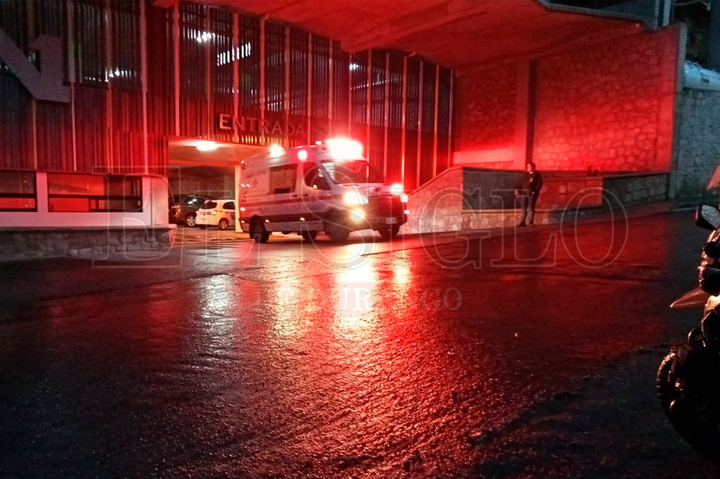 Cae elevador de Torre V1; dos personas lesionadas