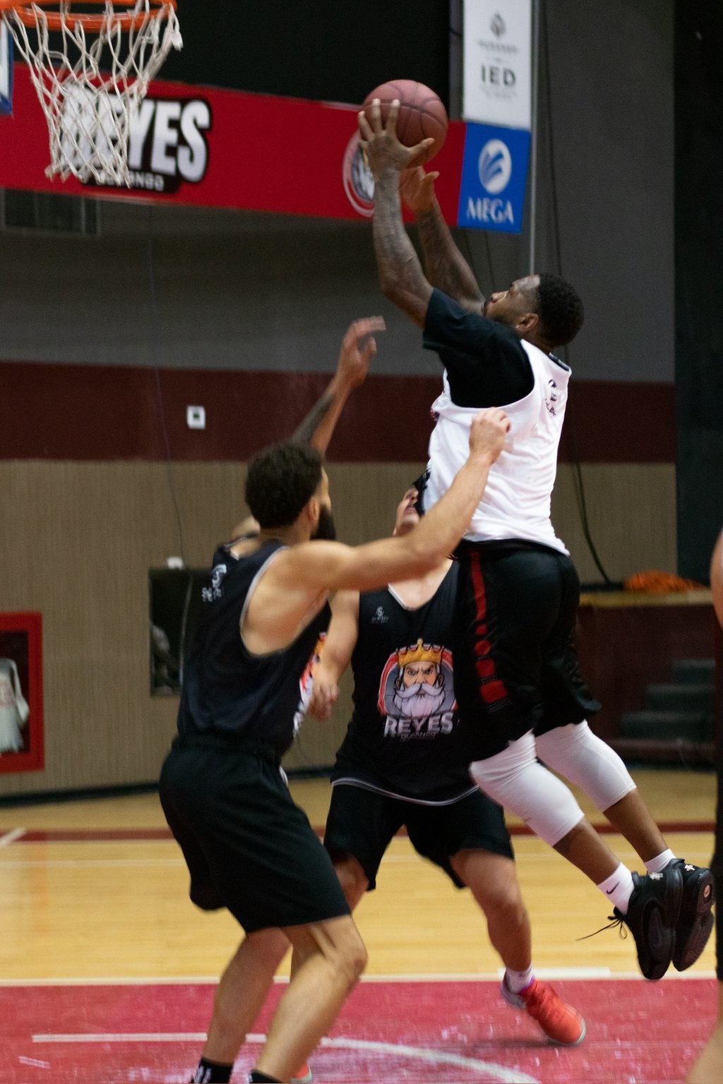 Agenda. En punto de las 20:30 horas los Reyes de Durango recibirán a los Piratas de Mazatlán en el Auditorio del Pueblo.