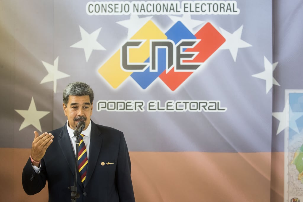 Maduro dice que candidatos opositores planean un golpe de Estado