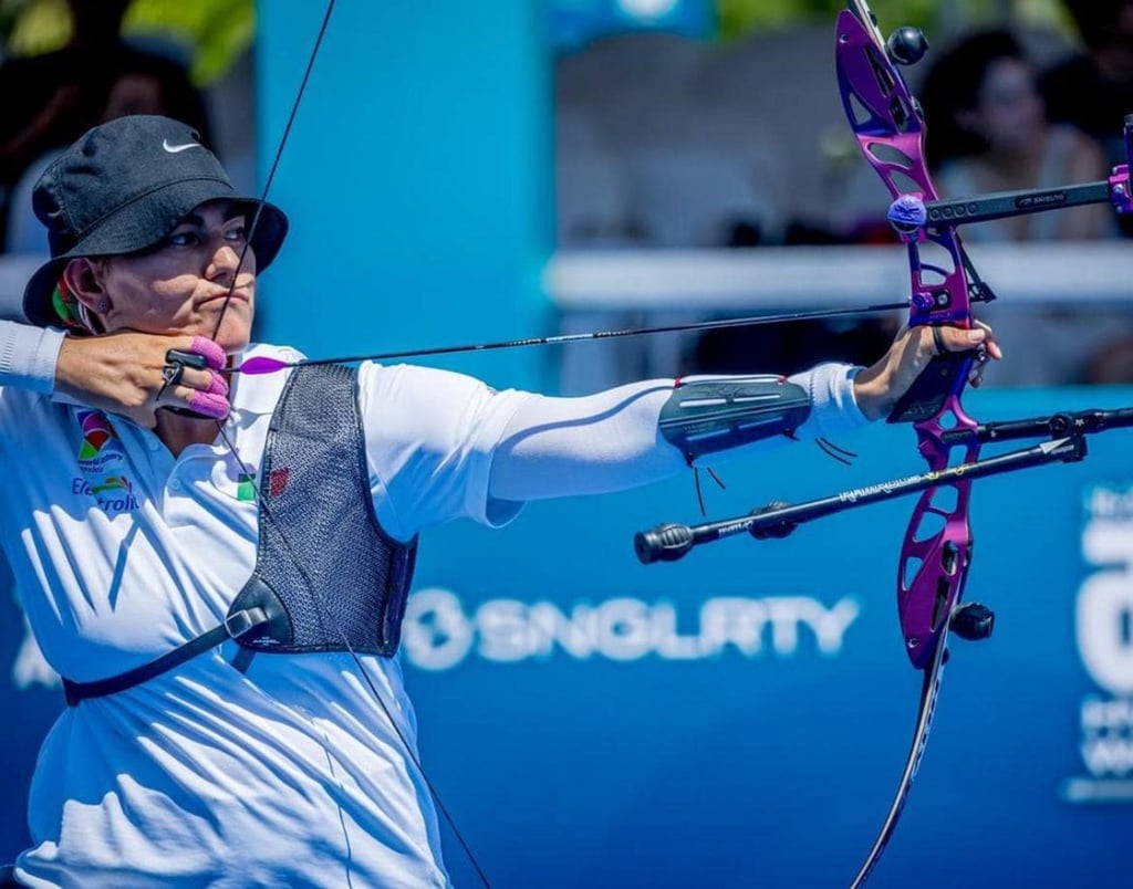 Tercera. Alejandra Valencia subió al tercer lugar del podio en la Copa del Mundo de Tiro con Arco Antalya 2024.