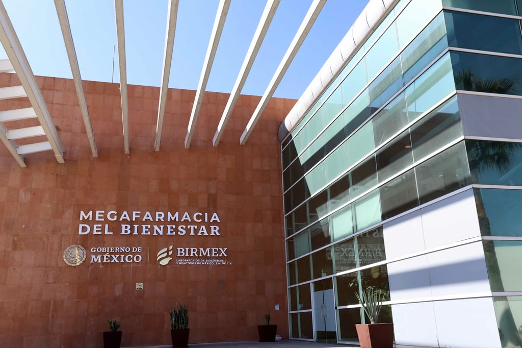 Megafarmacia, sin medicinas y sin personal