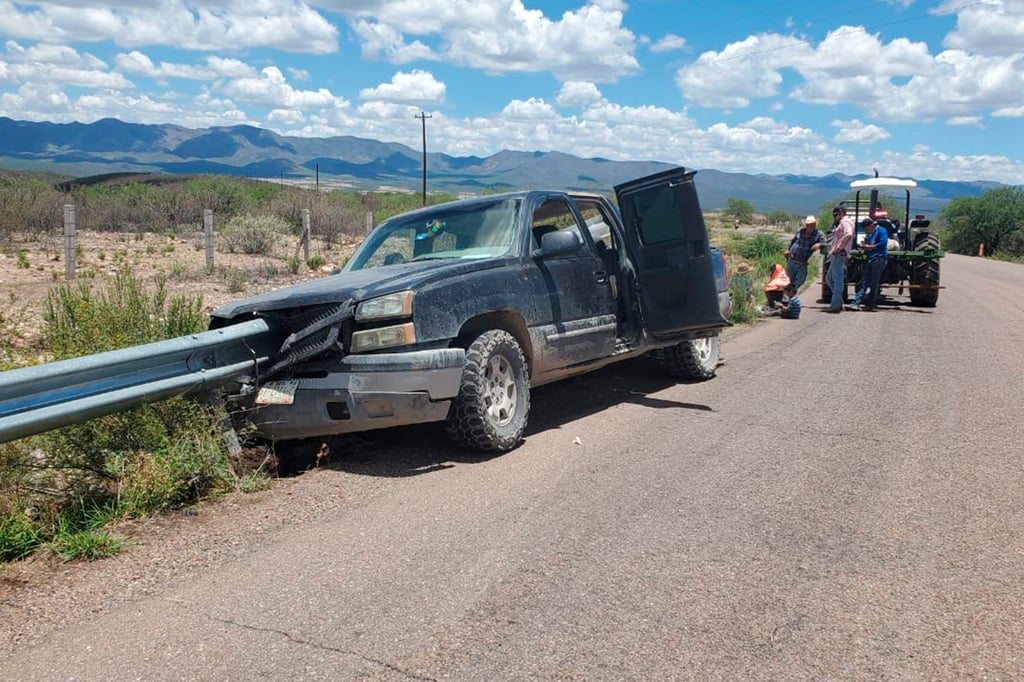 Accidente carretero en Peñón Blanco deja una persona sin vida