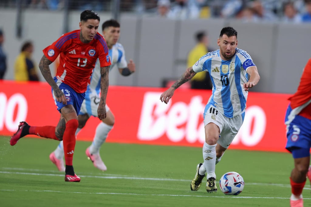 Duda. Messi, lesionado en el aductor de la pierna derecha durante el encuentro ante Chile, el pasado 25 de junio, se reintegró el martes al trabajo de grupo.