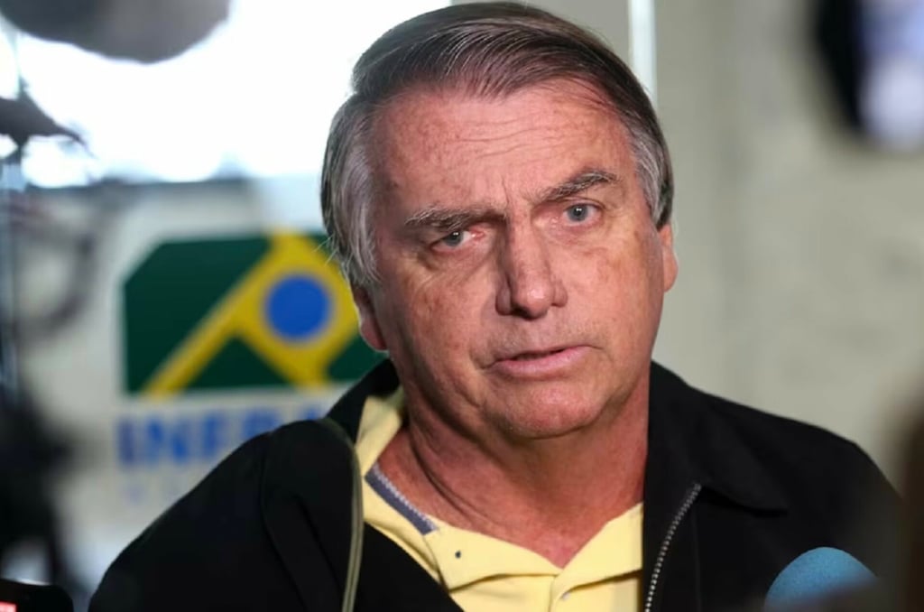 Policía de Brasil acusa a Bolsonaro de asociación delictuosa y lavado en caso de joyas regaladas