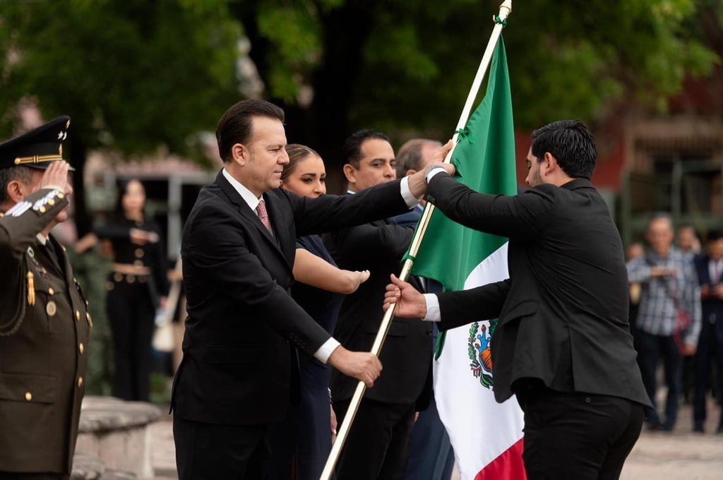 Orgullo. En el marco de las celebraciones por el aniversario 461 de la entidad, Esteban Villegas Villarreal, gobernador de Durango, destacó que lo mejor está por venir.