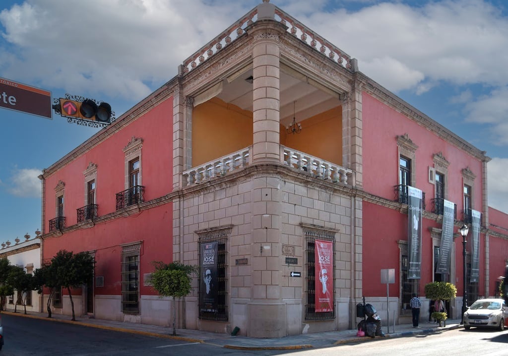 Alumnos de MAC exponen en el Palacio de los Gurza