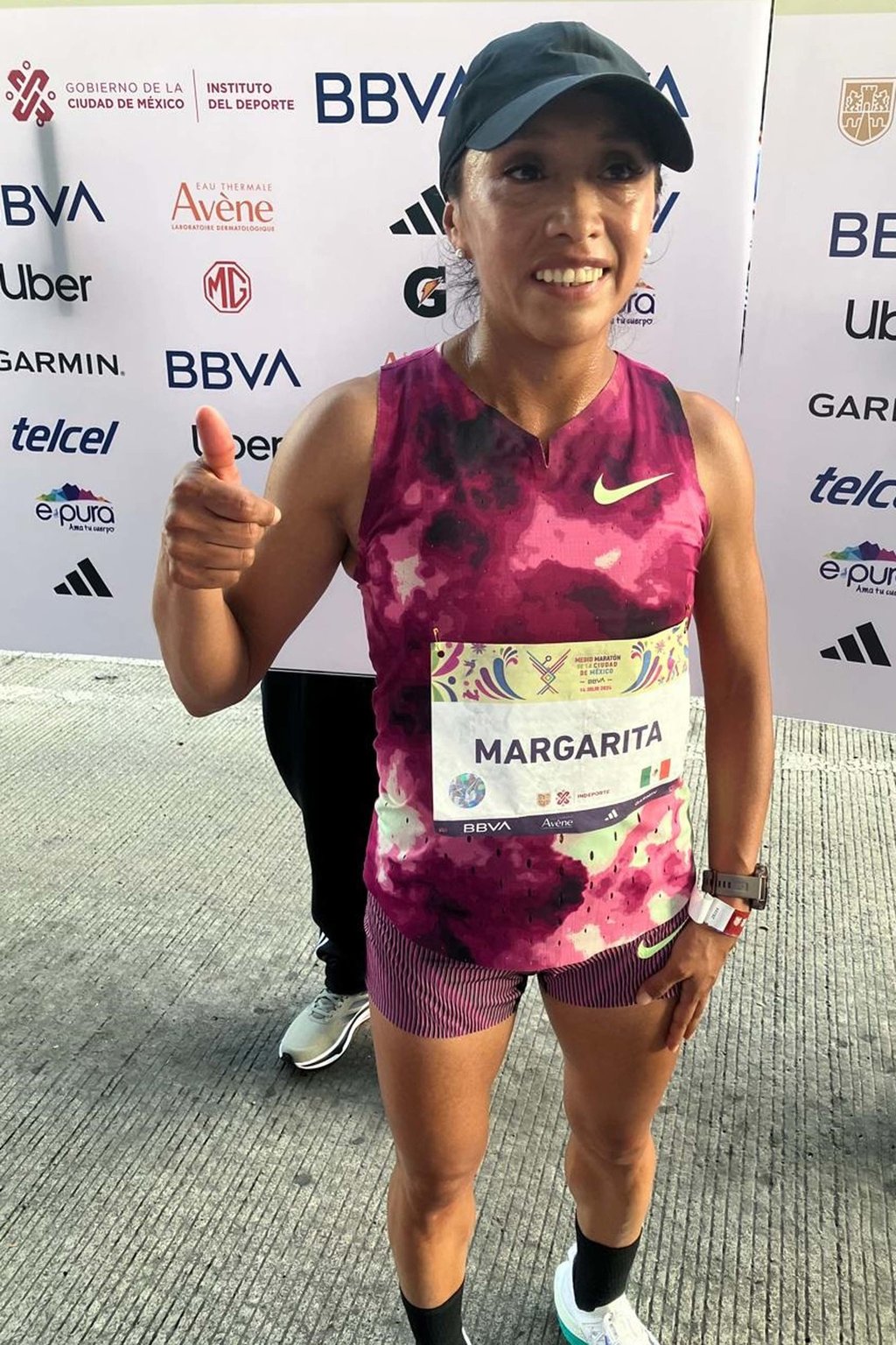 Olímpica. La maratonista mexicana, Margarita Hernández, de treinta y ocho años, se encuentra a semanas de viajar a París.