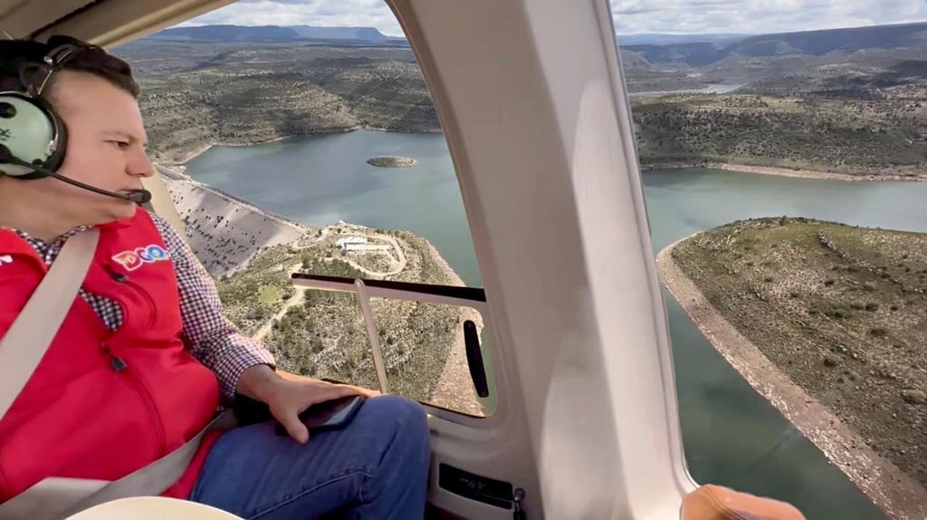 Recorrido. Esteban Villegas Villarreal realizó un sobrevuelo por las presas de la entidad donde constató la evolución de almacenamiento en las principales. 