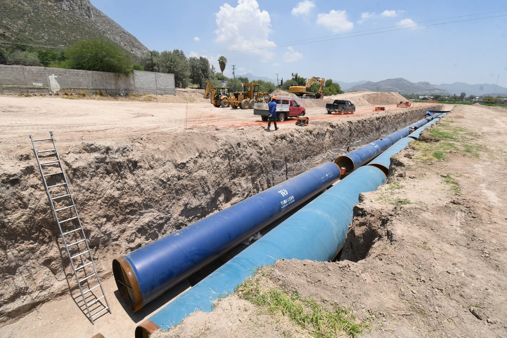 Respuesta. La dependencia federal afirma que las obras avanza conforme a los plazos programados. 