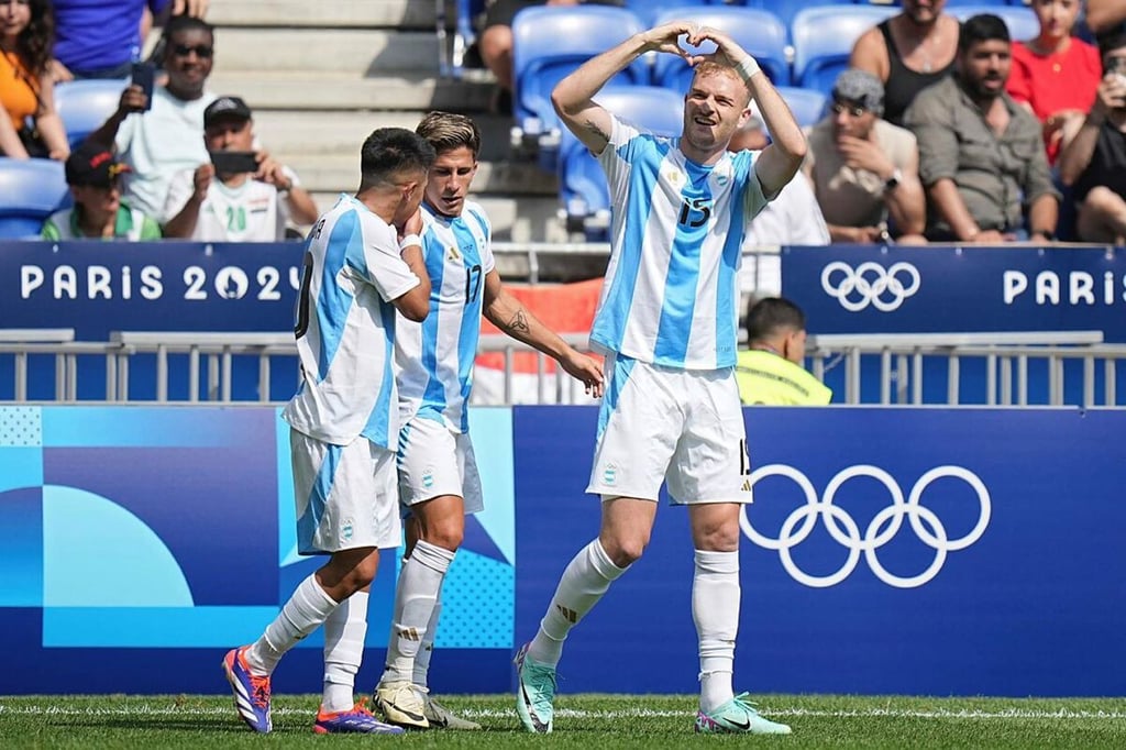 Redención. La albiceleste supo reponerse con esta goleada; tras esto, las tres selecciones del grupo B se encuentran empatados en puntos, pero Argentina es líder por diferencia de gol.