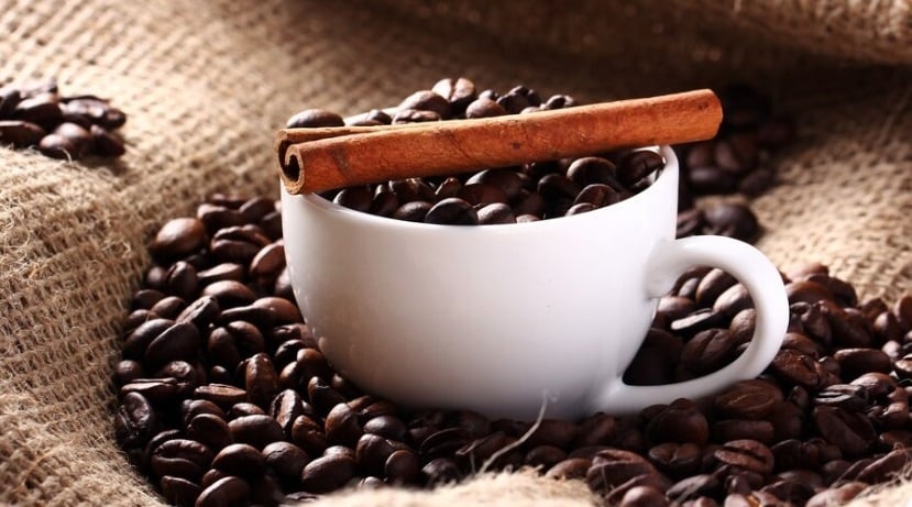 Café con canela: Conoce los beneficios de tomarlo por la mañana