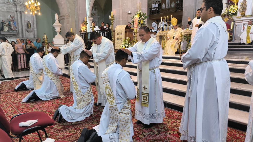 Fueron ordenados 4 nuevos sacerdotes en Durango