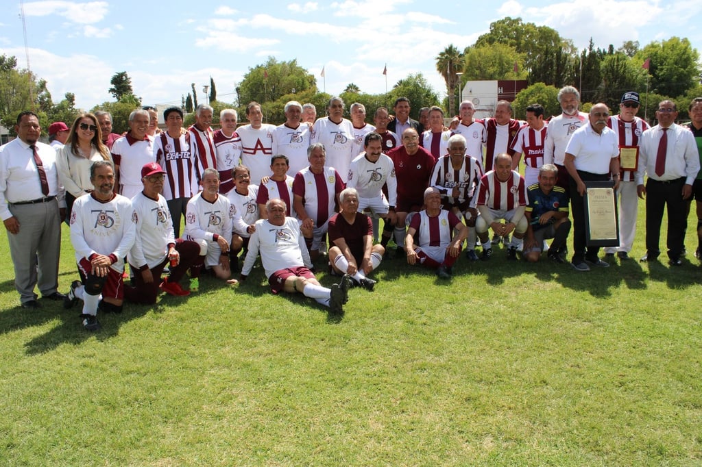 ¡A la cachi, cachi porra!