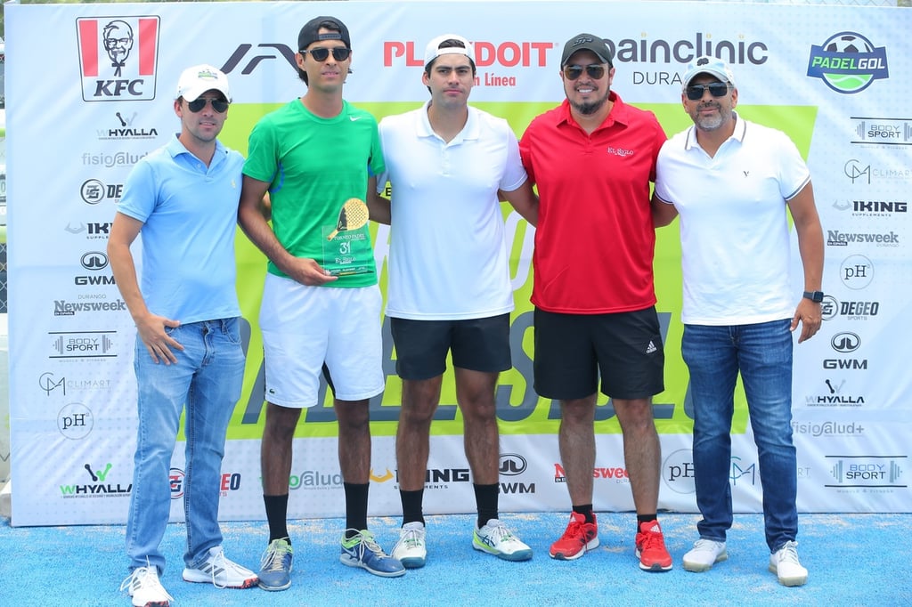 Los campeones recibieron premio en efectivo y trofeo emblemático del Torneo de Pádel de El Siglo de Durango.