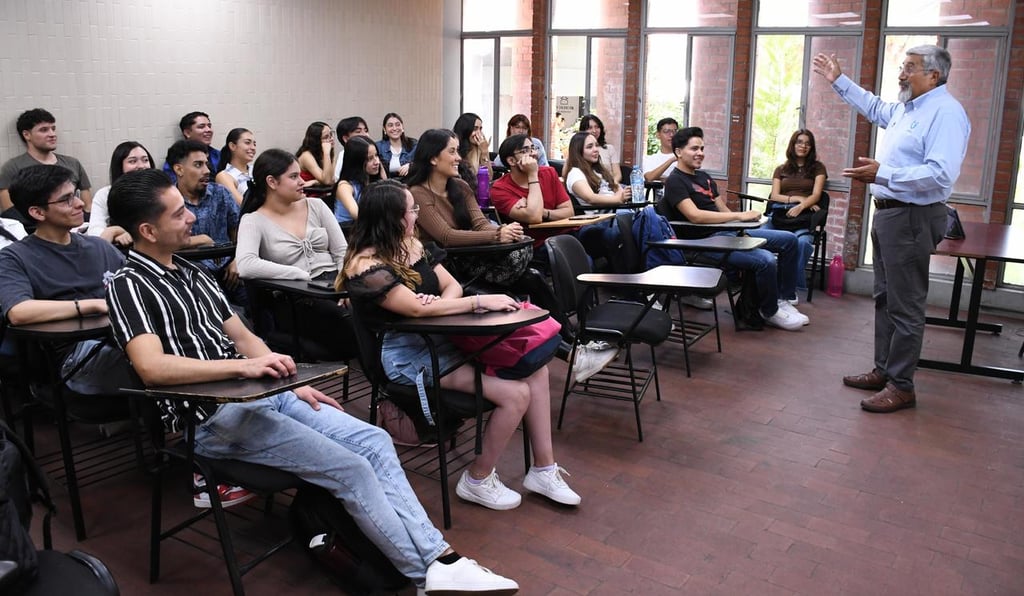 Regresan 20 mil estudiantes de la UJED a clases