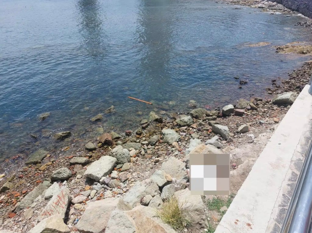 Encuentran a hombre sin vida entre las rocas en playa de Mazatlán