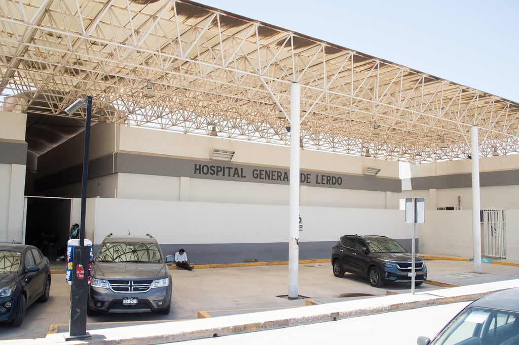 Niña de tres años fue hospitalizada tras caer a una alberca en Lerdo