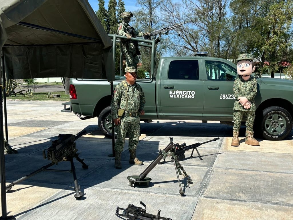 Preparados. Los patrullajes que realiza el Ejército Mexicano por las calles buscan darles seguridad a los ciudadanos.