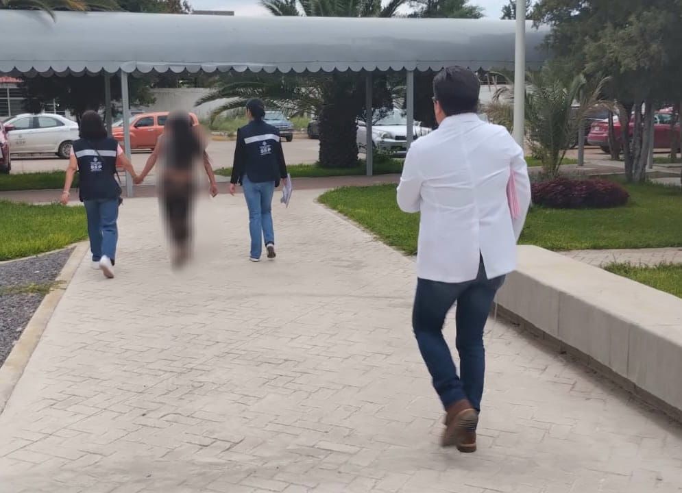 Evitan que joven de 15 años se autolesionara en conocido hotel de Durango