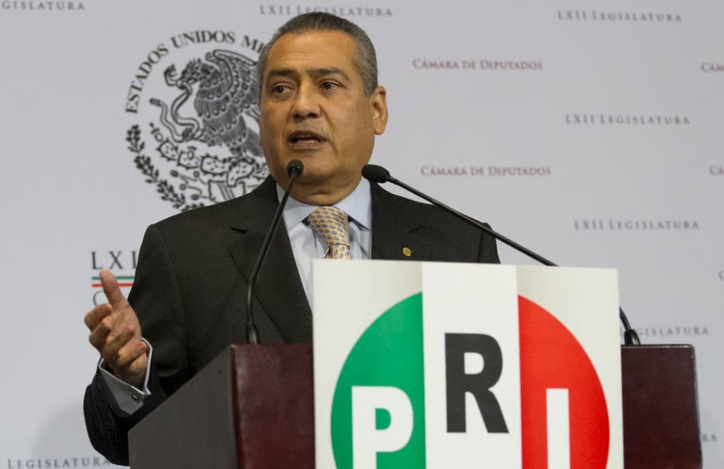 Manlio Fabio Beltrones, fuera de bancada priista