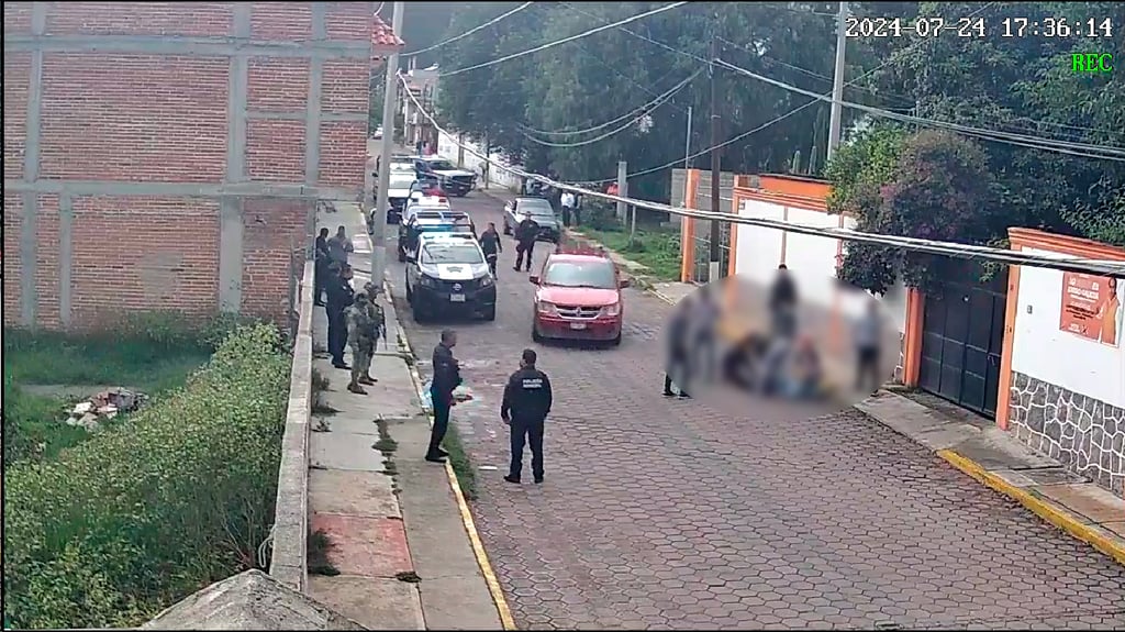 Asesinan a un sicario; familiares llegan a recoger su cuerpo | VIDEO