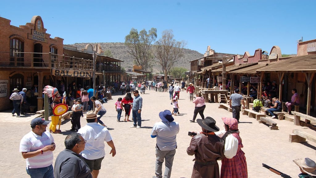 Buscan apoyo a proyectos turísticos por más de mil millones de pesos