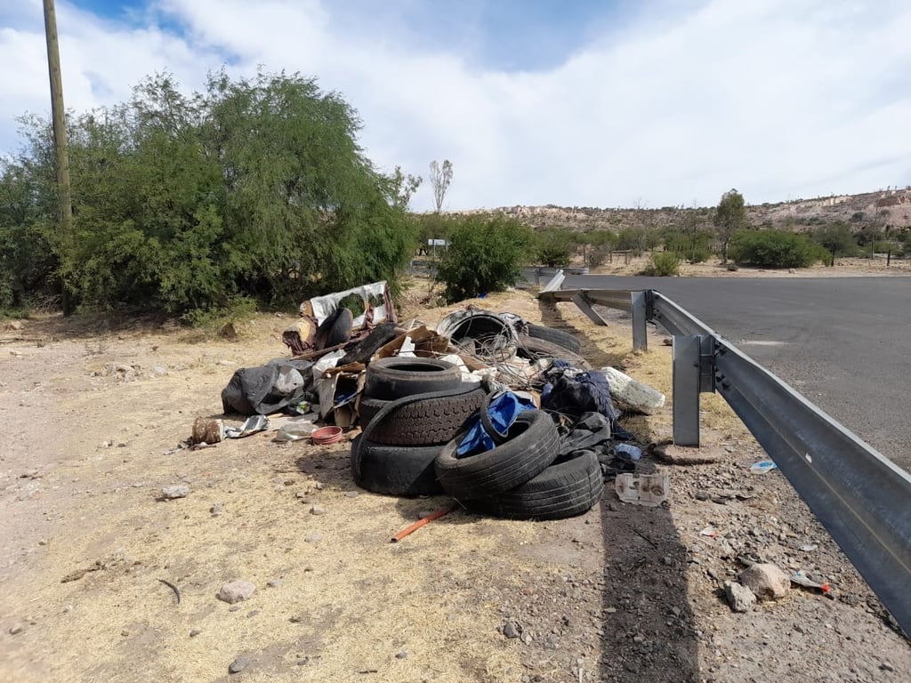 Contaminación. Entre los desechos más contaminantes se encuentran las llantas por el material del que están hechas. 
