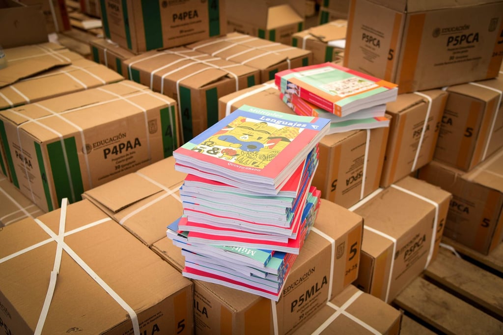 Distribuyen en Durango 2.4 millones de libros de texto para el ciclo escolar 2024-2025