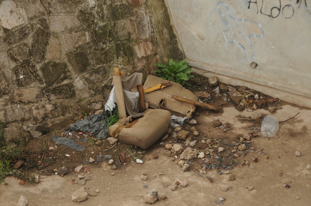 Arroyo Seco está lleno de escombro, de nuevo