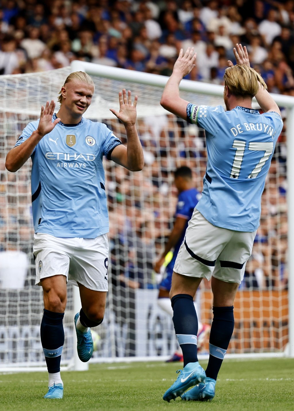 Letales. La dupla de Kevin de Bruyne y Erling Haaland es una de las más temidas en todo el futbol europeo y verá acción hoy.