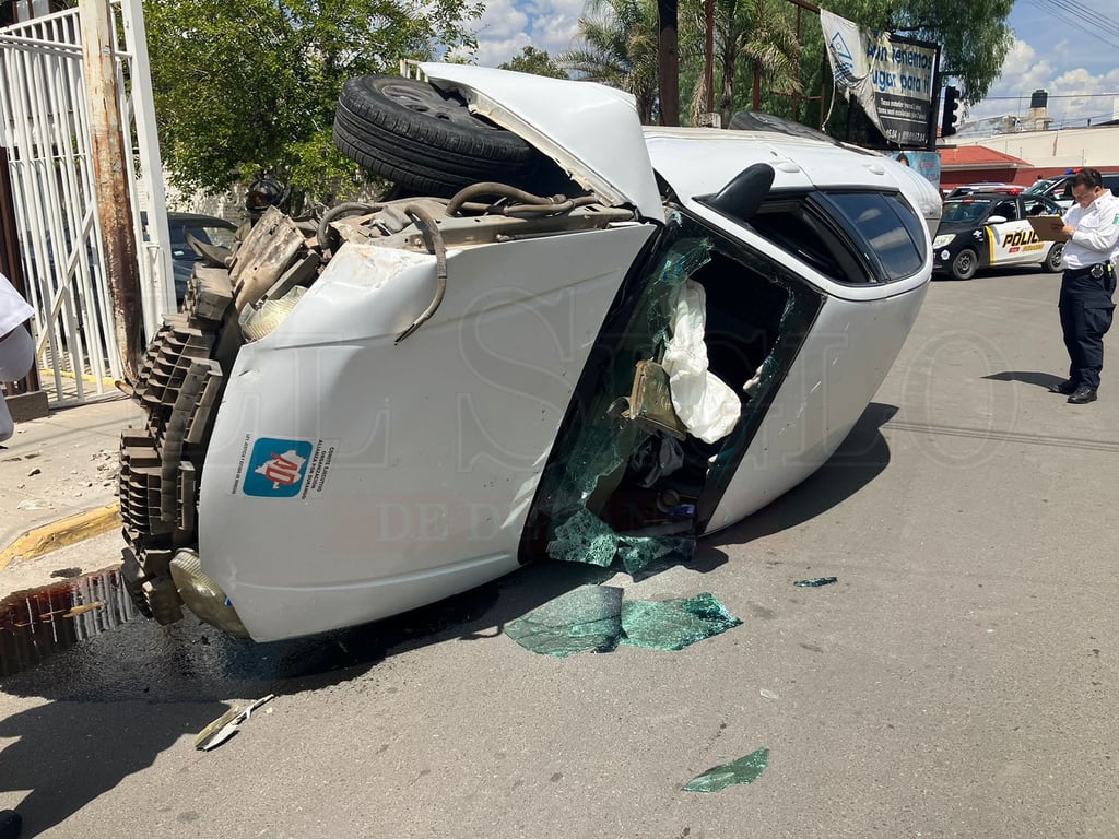 Choque-volcadura en prolongación Canoas deja una persona lesionada 