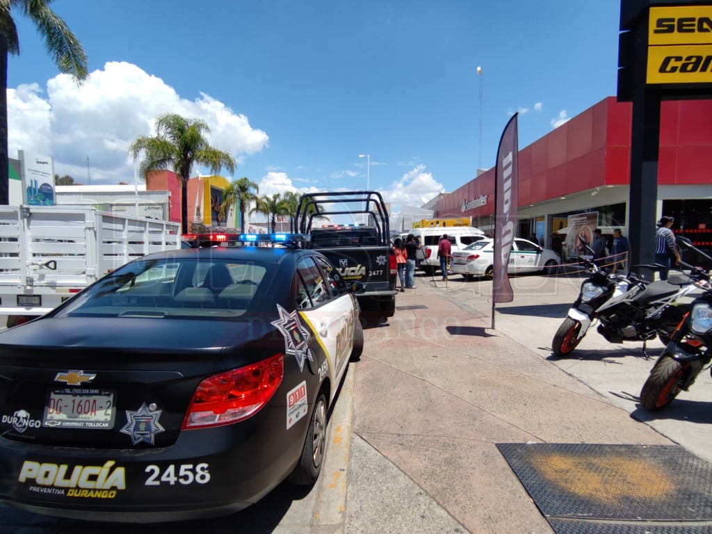 Despojan de fuerte cantidad a usuaria de un banco ubicado en avenida 20 de noviembre