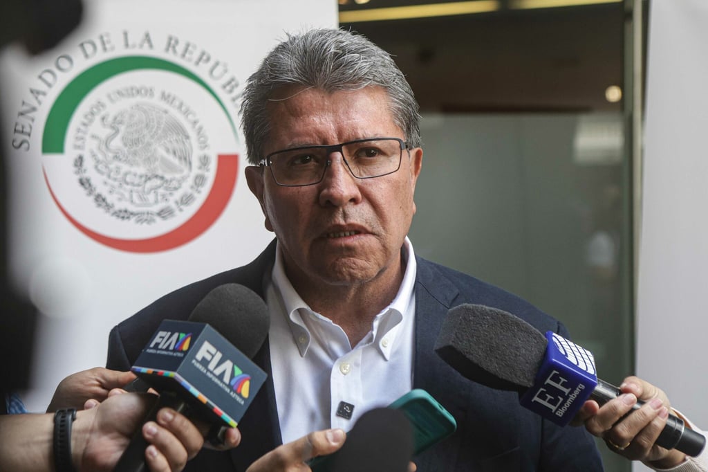 Monreal pide poner pausa a las querellas; se deslinda de juicio político contra jueces