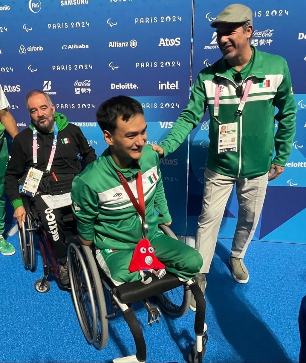 Figura.  Ángel de Jesús Camacho por tercera ocasión subió al podio de los Juegos Paralímpicos de París 2024, siendo el deportista mexicano que más medallas obtuvo en esta justa.  