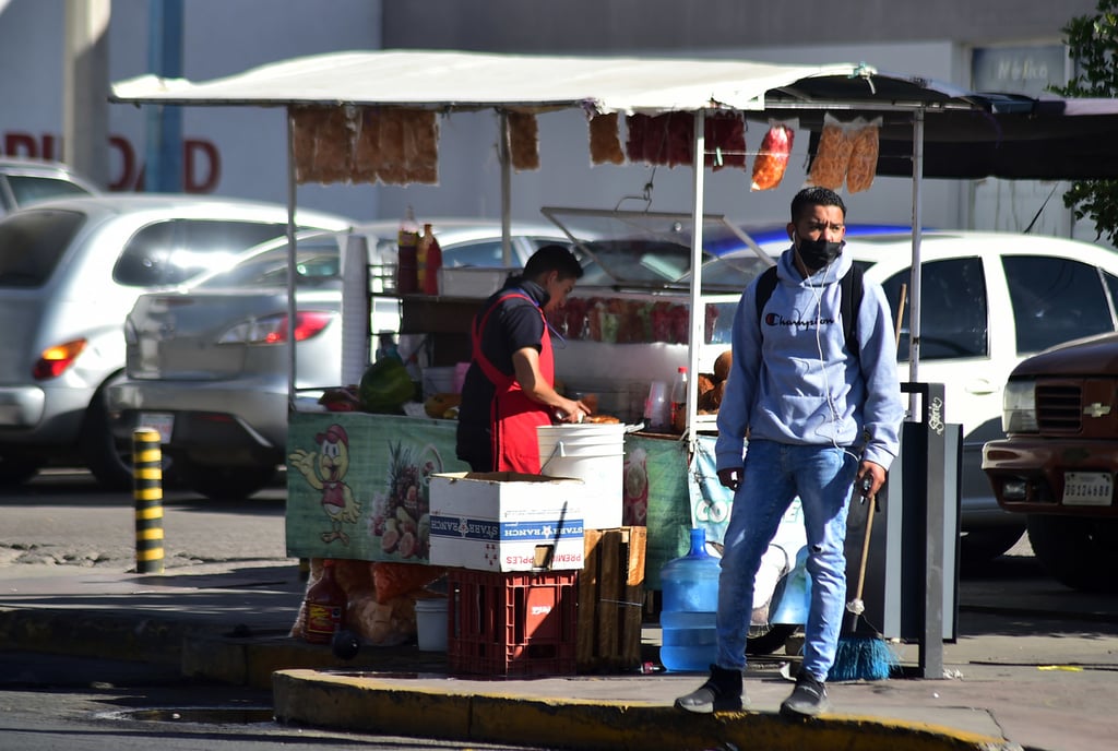 Comercios. Se otorgan permisos para venta en vía pública pero ya no en el primer cuadro de la ciudad.