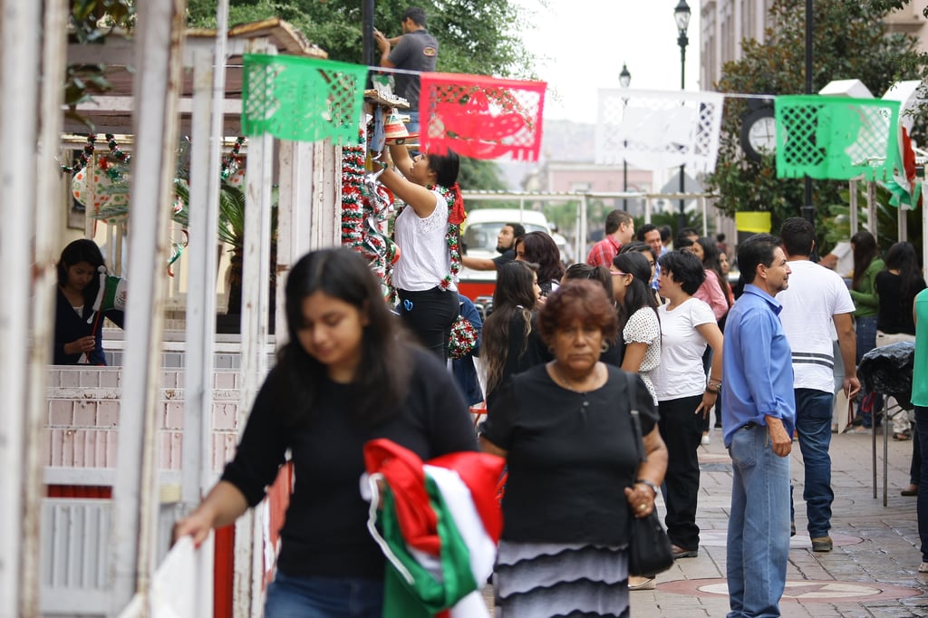 Hasta en 2 mil pesos revendieron espacios comerciales en verbena de 'El Grito'