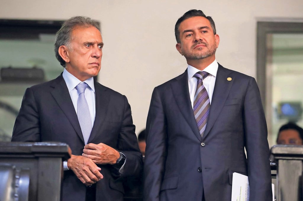 Yunes Márquez y Yunes Linares son expulsados del PAN por votar a favor de reforma judicial