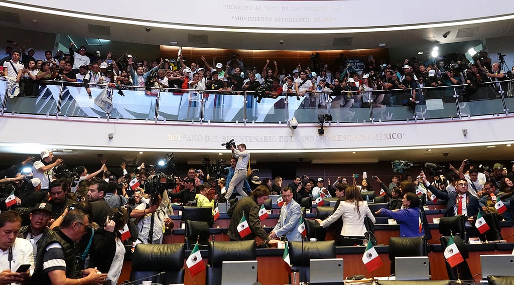Senadores de oposición van por impugnación de reforma
