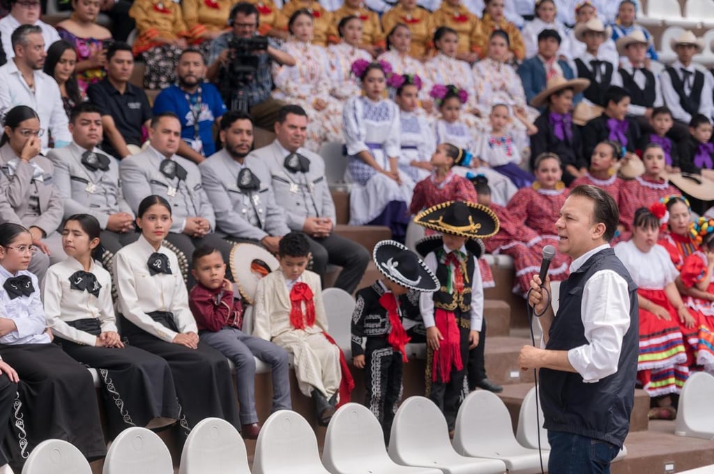 Fiesta. Con estas actividades buscan no solo rememorar a México, sino también al estado de Durango y a sus diversas tradicionales locales, regionales y tradicionales.